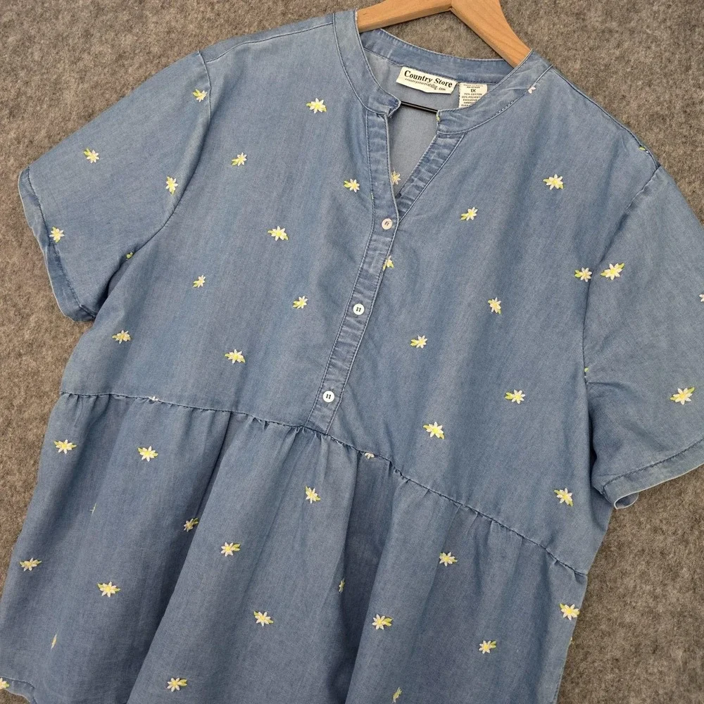 Country Store Blouse Womens 1X Blue Chambray Daisy Embroidered Henley Tunic - Picture 3 of 9